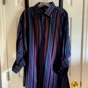 Thomas Dean Men's button up dress shirt.